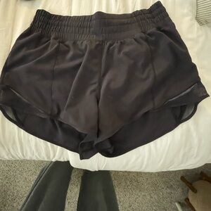 lululemon Hotty Hot High-Rise Lined Short 2.5"